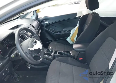 2017 Kia Forte Lx z USA, uszkodzony, nr VIN 3KPFK4A72HE158530